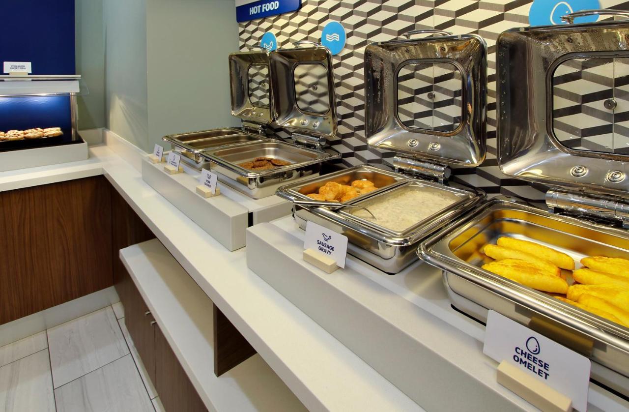 Holiday Inn Express & Suites Windsor East - Lakeshore By Ihg Tecumseh Eksteriør bilde