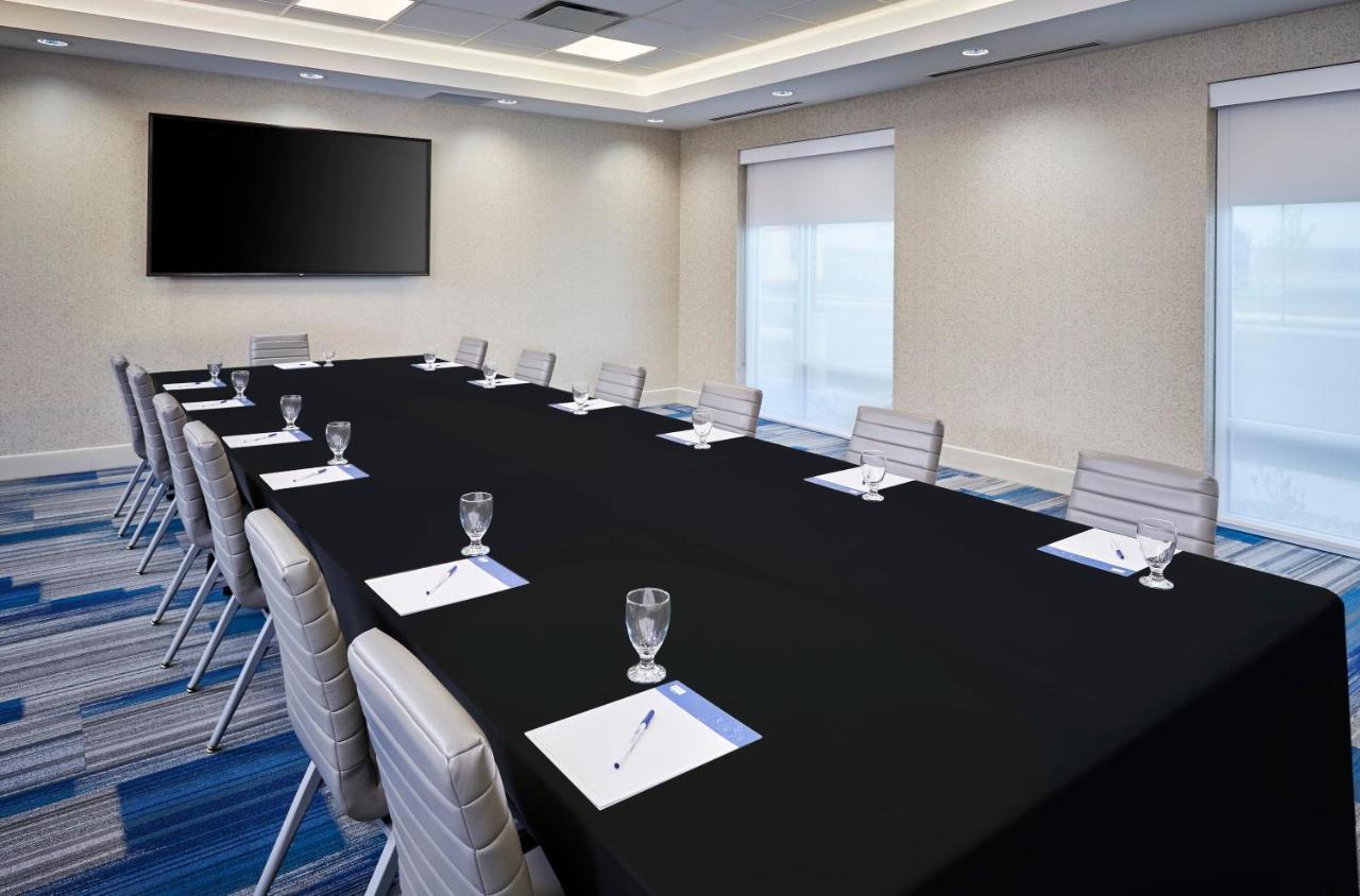 Holiday Inn Express & Suites Windsor East - Lakeshore By Ihg Tecumseh Eksteriør bilde