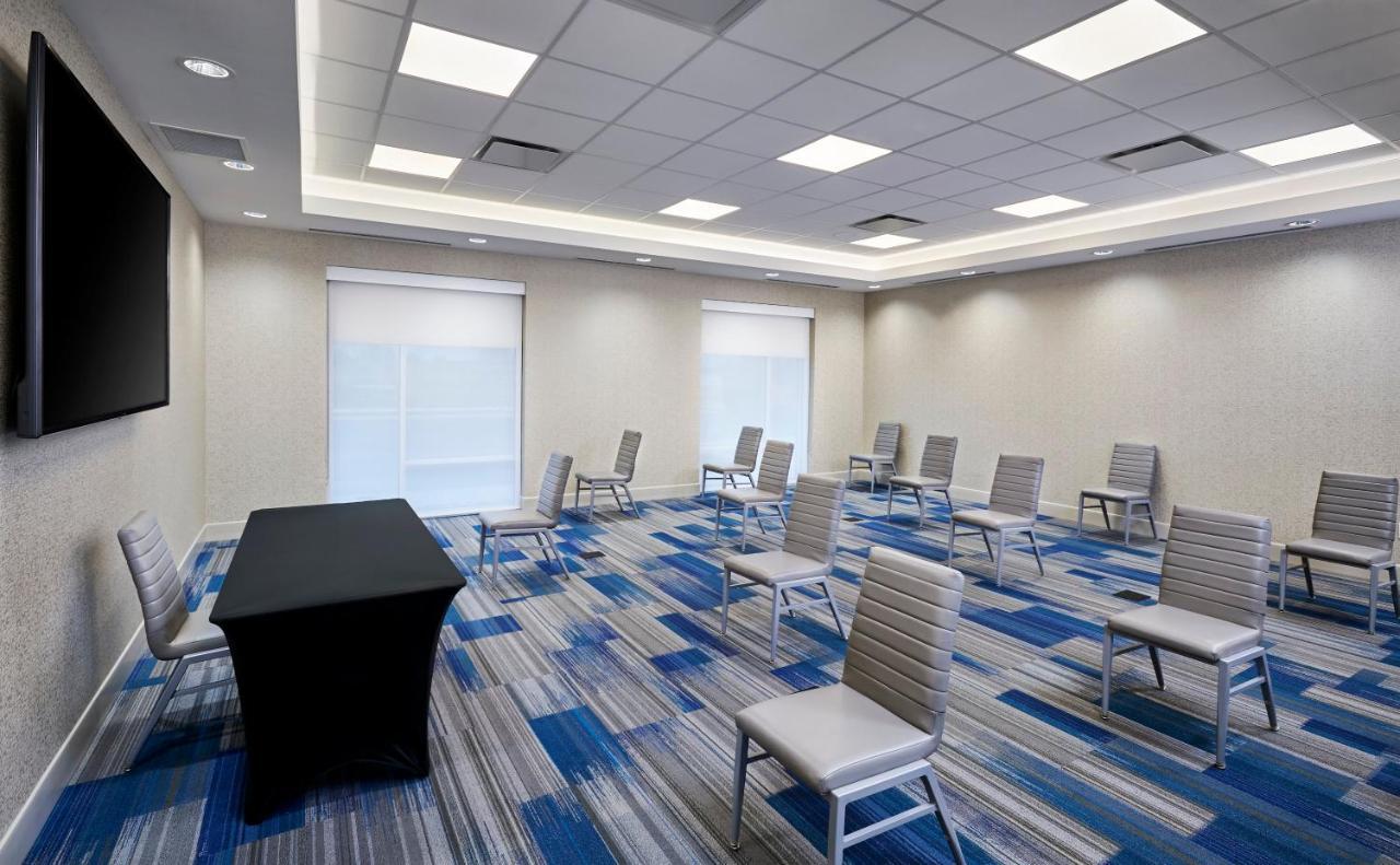 Holiday Inn Express & Suites Windsor East - Lakeshore By Ihg Tecumseh Eksteriør bilde