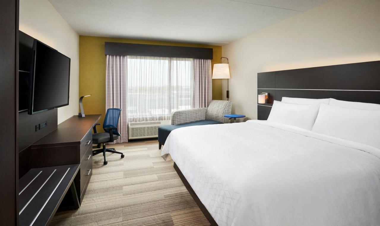 Holiday Inn Express & Suites Windsor East - Lakeshore By Ihg Tecumseh Eksteriør bilde